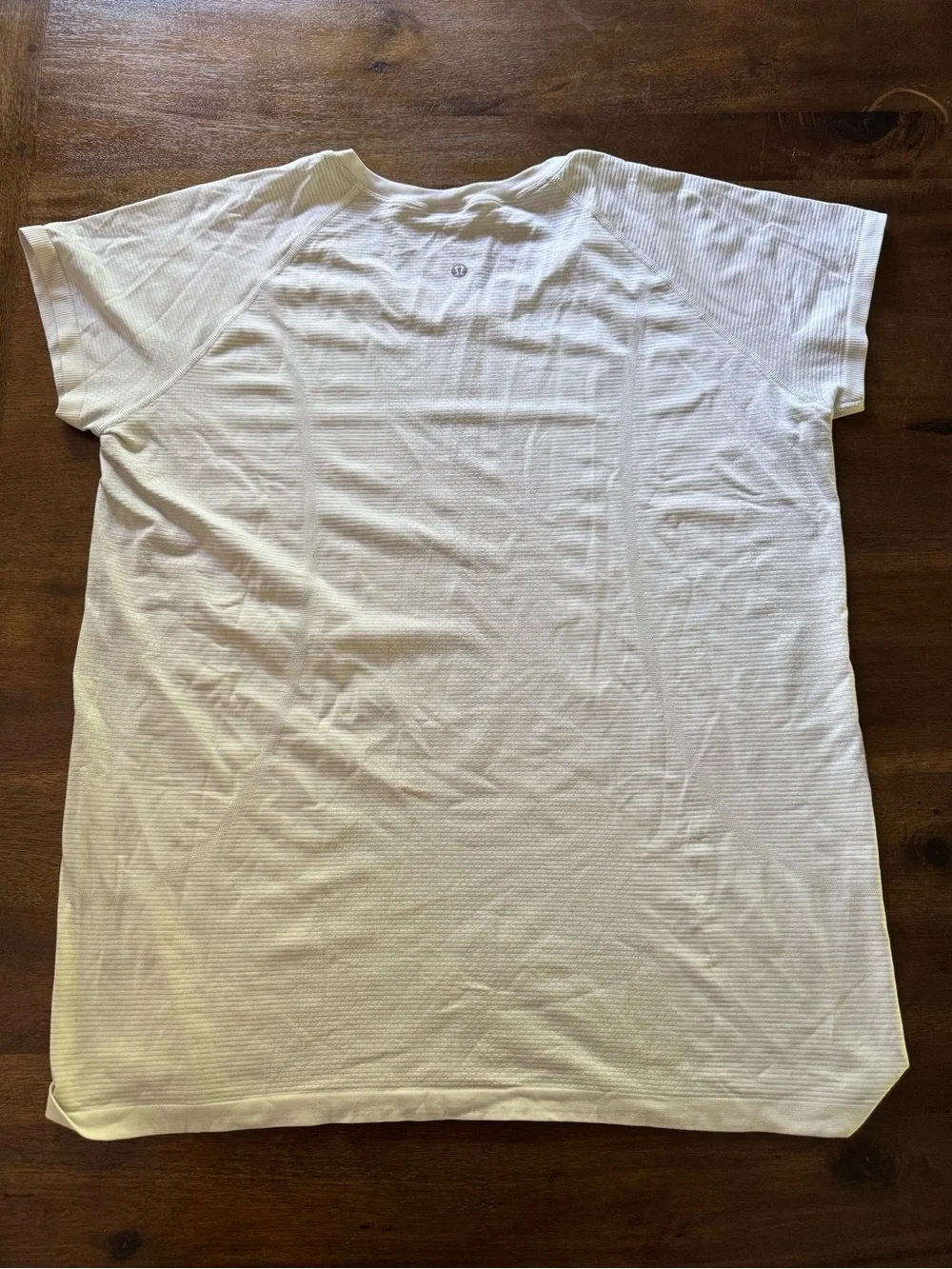 Lululemon White Swiftly Tech Short-Sleeve Shirt 2.0 *Hip Length Size 18